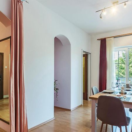 2 Bedroom Beautiful Apartment In Valtura Exterior photo