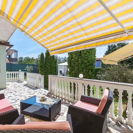 2 Bedroom Beautiful Apartment In Valtura Exterior photo