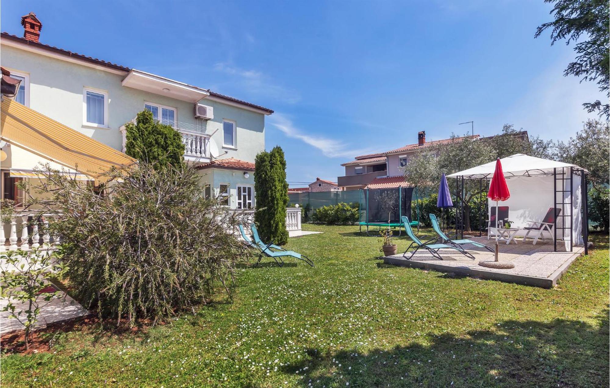 2 Bedroom Beautiful Apartment In Valtura Exterior photo
